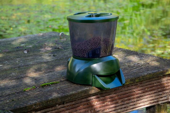 dobar Teichfischfutterautomat